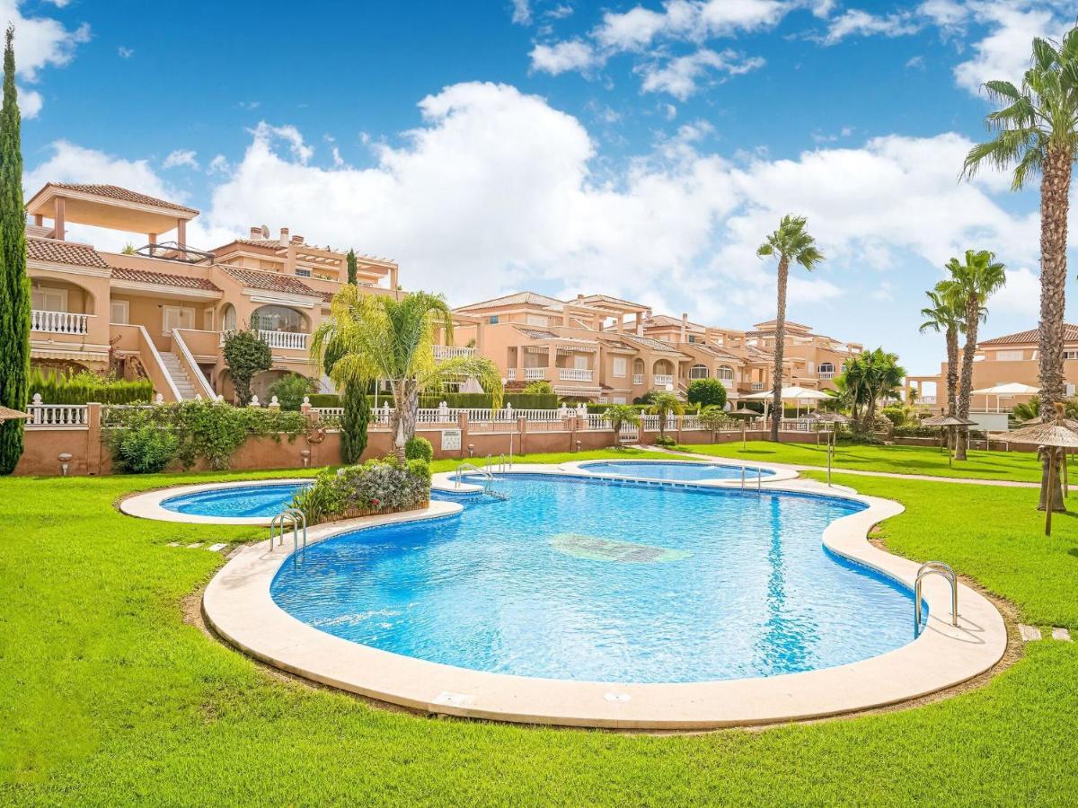 Belvilla By Oyo Lovely Bungalow With Swimming Pool Orihuela Exterior photo